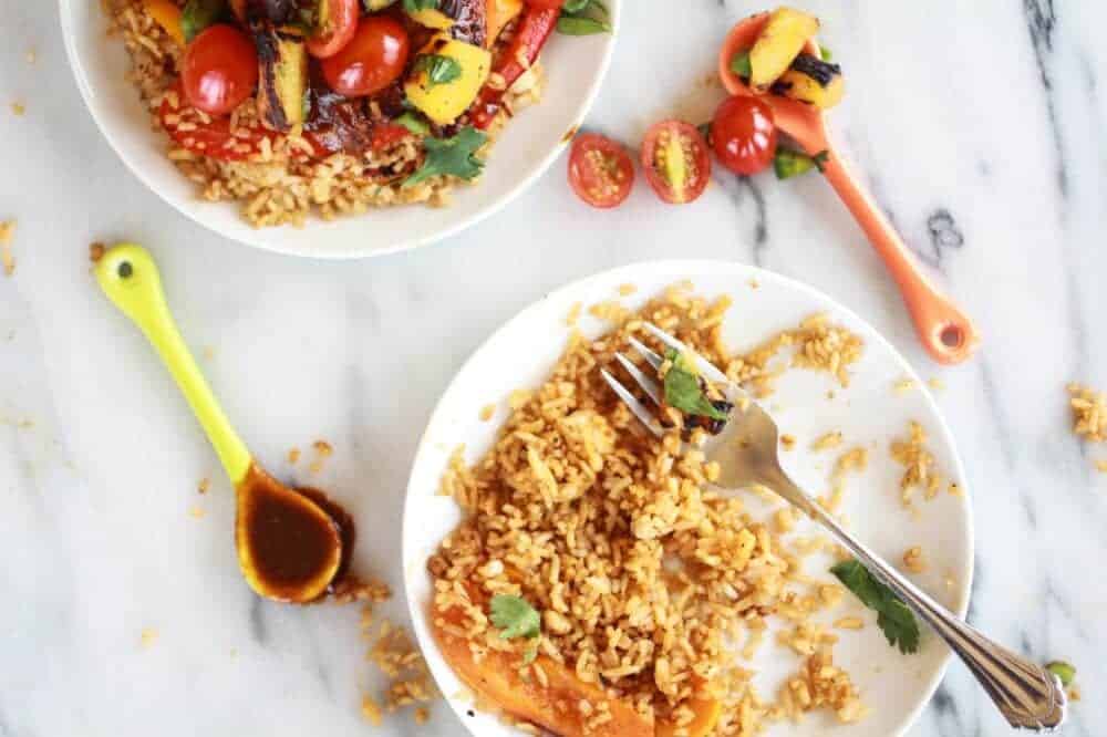 Jerk Chicken with Fired Rice and Grilled Pineapple Salsa https://gewicht-weg.today/