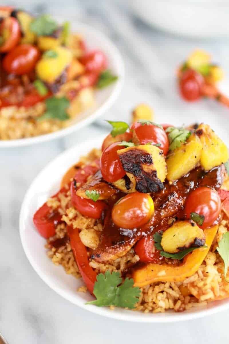 Jerk Chicken with Fired Rice and Grilled Pineapple Salsa https://gewicht-weg.today/