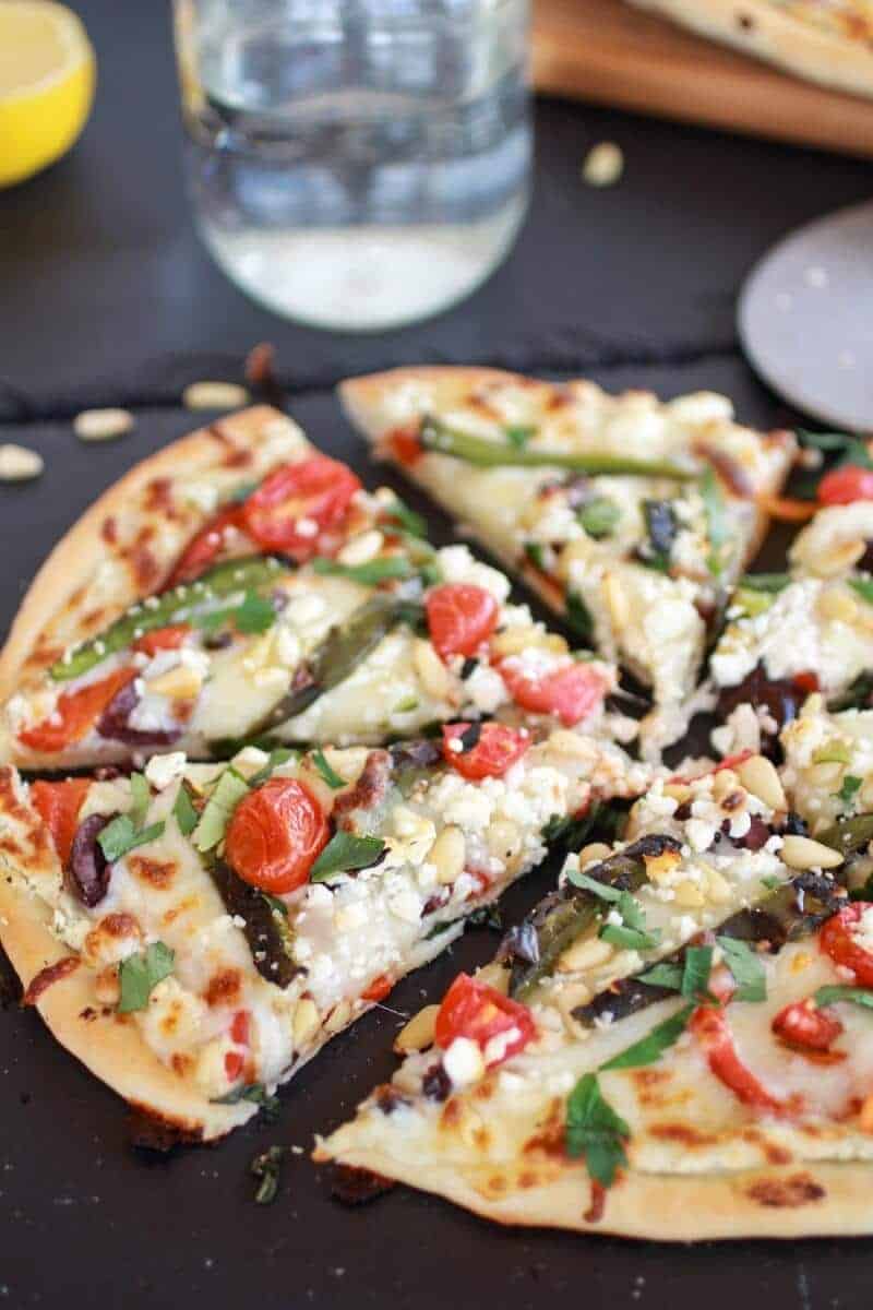 Whipped Feta and Roasted Jalapeño Greek Pizza https://gewicht-weg.today/