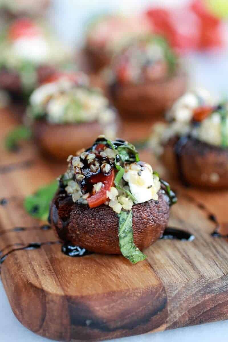 Caprese Quinoa Grilled Stuffed Mushrooms with Balsamic Glaze | https://gewicht-weg.today/