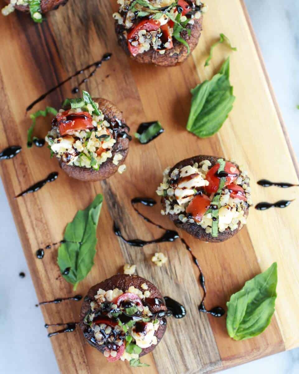 Caprese Quinoa Grilled Stuffed Mushrooms with Balsamic Glaze | https://gewicht-weg.today/