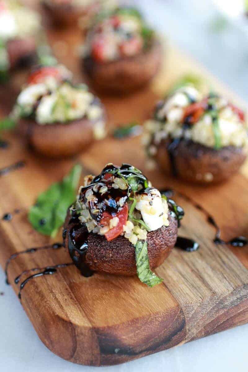 Caprese Quinoa Grilled Stuffed Mushrooms with Balsamic Glaze | https://gewicht-weg.today/