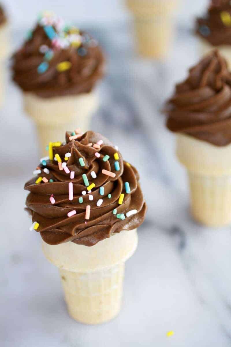 Creamy Chocolate Soft Serve Avocado Ice Cream | https://gewicht-weg.today/