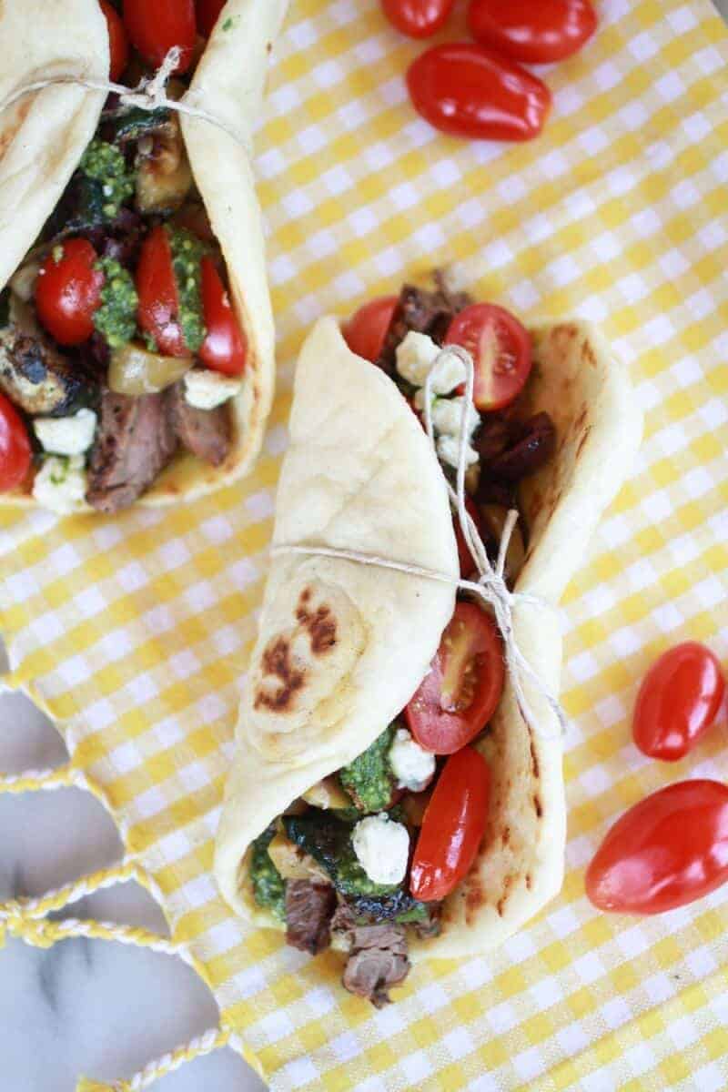 Greek Steak and Pesto Salad Gyros | https://gewicht-weg.today/