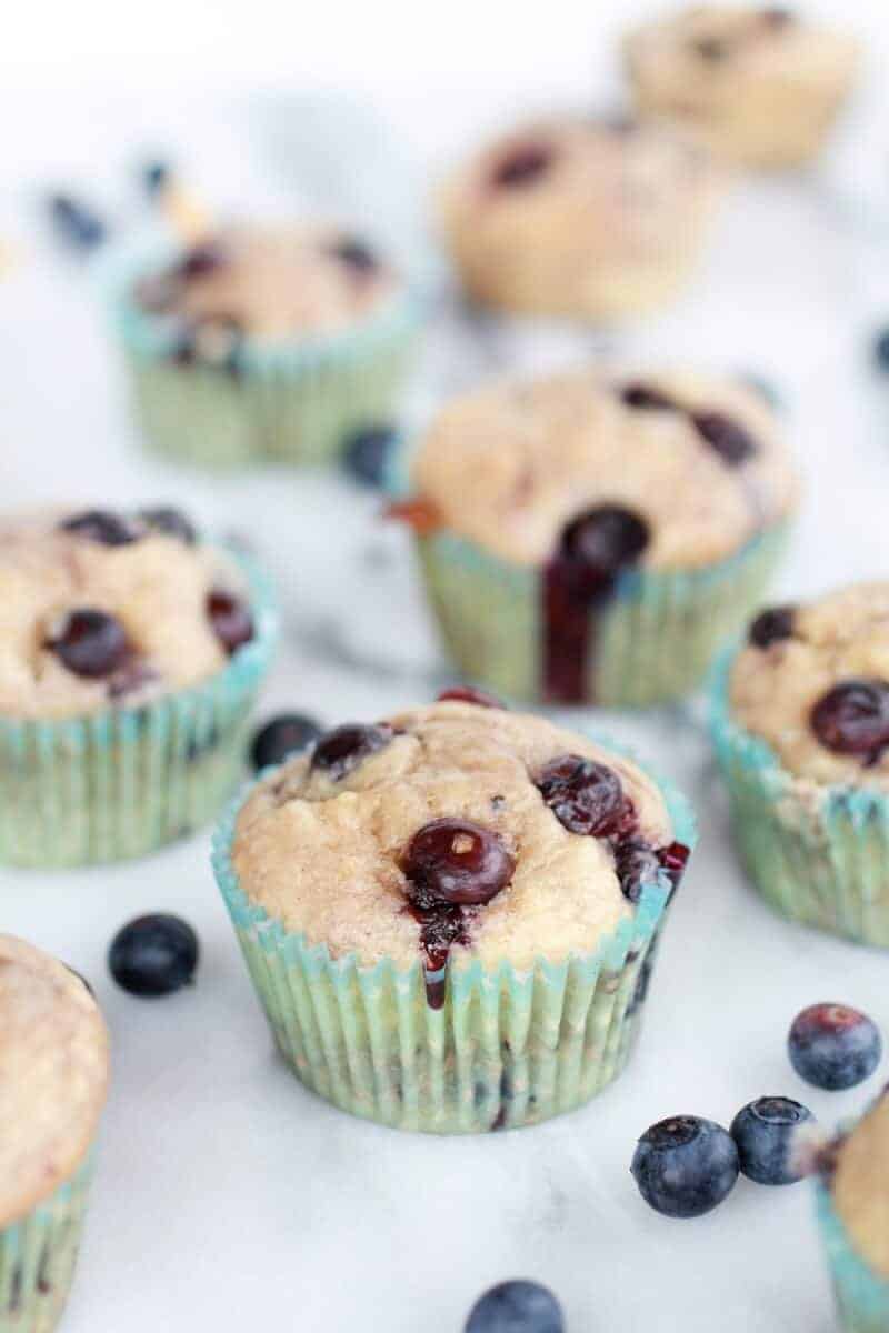 Whole Wheat Caramelized Blueberry Loaded Muffins | https://gewicht-weg.today/