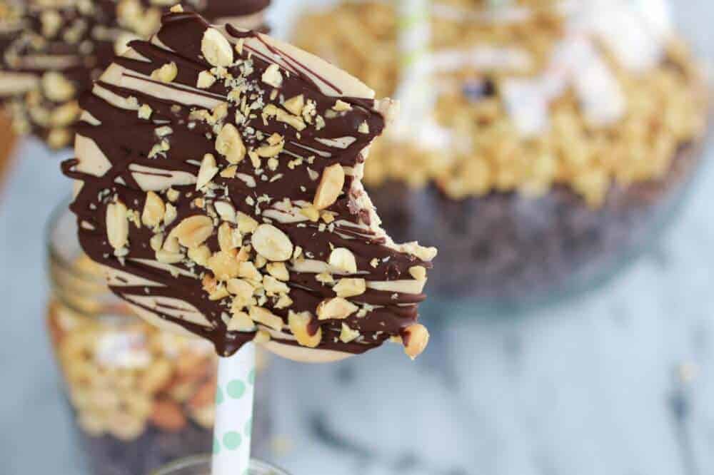 Peanut Butter Banana Frozen Yogurt Pops with Chocolate Drizzle | halfbakedharvest.com