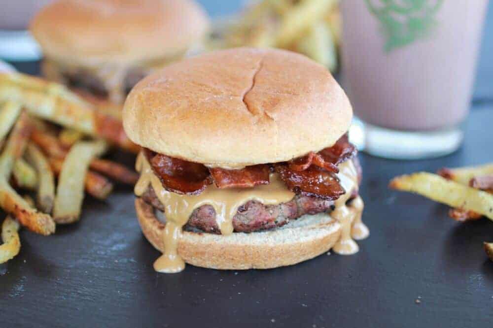 Peanut Butter Burgers with Slim Jim Fries and Chocolate Malted Milkshake | https://gewicht-weg.today/