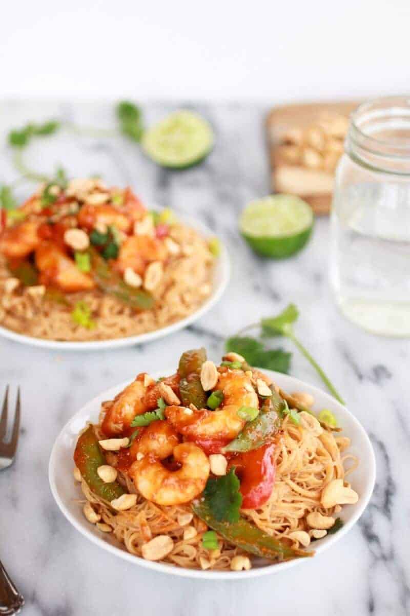 Sweet Thai Shrimp Curry with Peanut Noodles | https://gewicht-weg.today/