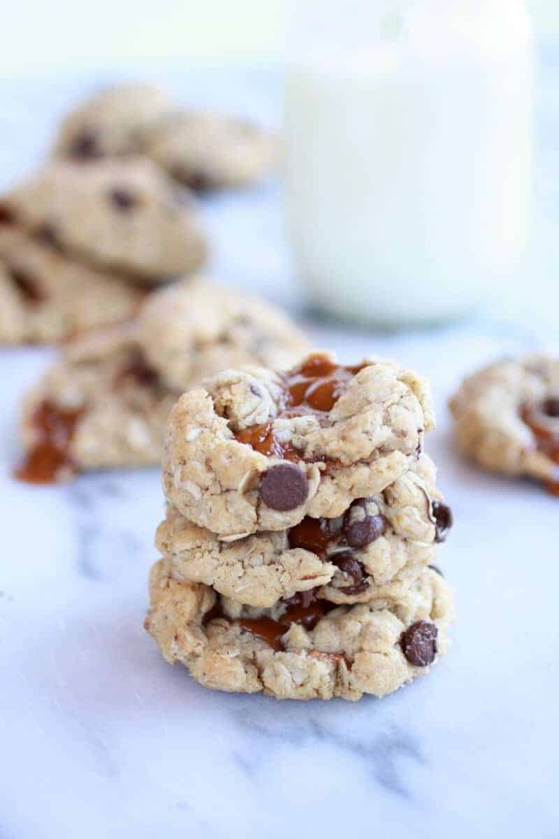 Burnt Peanut Butter Caramel Oatmeal Chocolate Chip Cookies || halfbakedharvest.com/