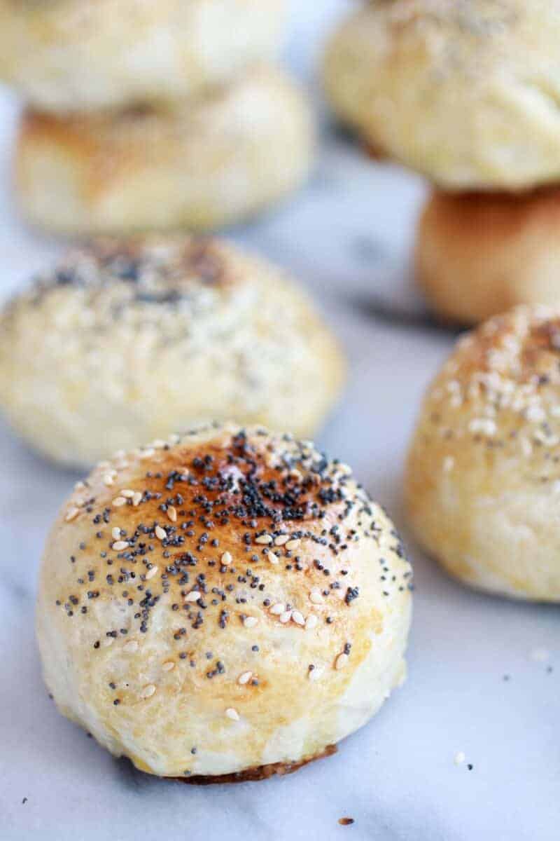 Everything Bagel Slider Buns | halfbakedharvest.com