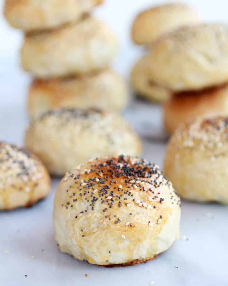 Everything Bagel Slider Buns | halfbakedharvest.com