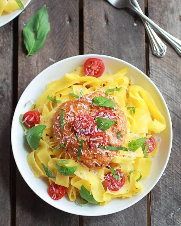15 Minute Creamy Sun-Dried Tomato Basil Cashew Pappardelle Pasta | .halfbakedharvest.com