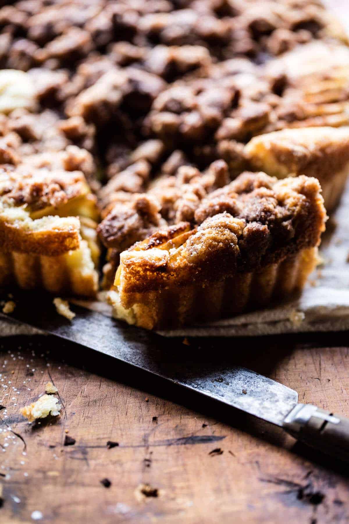 Cinnamon Apple Crumble Cake | halfbakedharvest.com @hbharvest