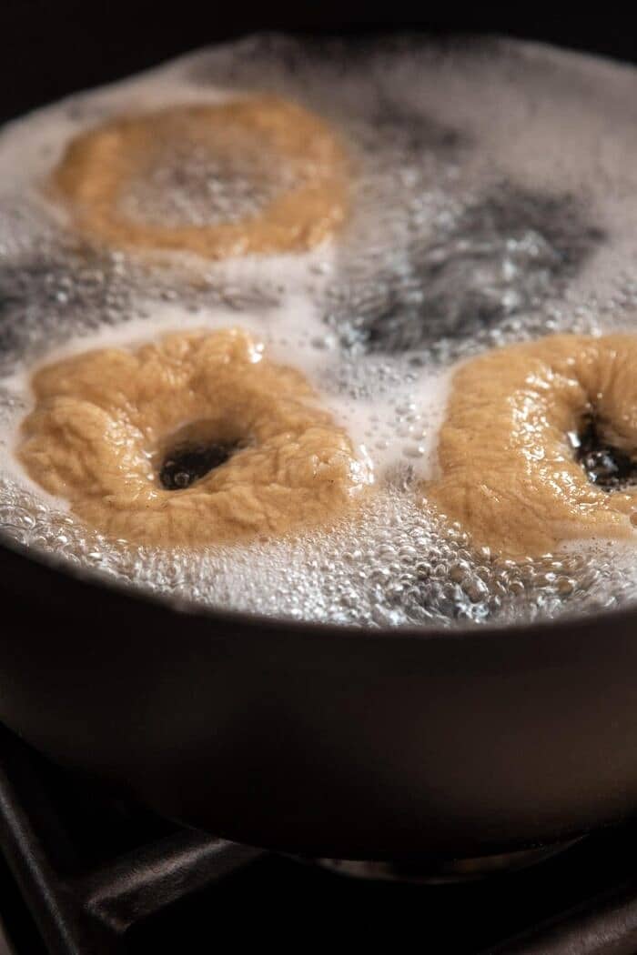 bageling boiling in water