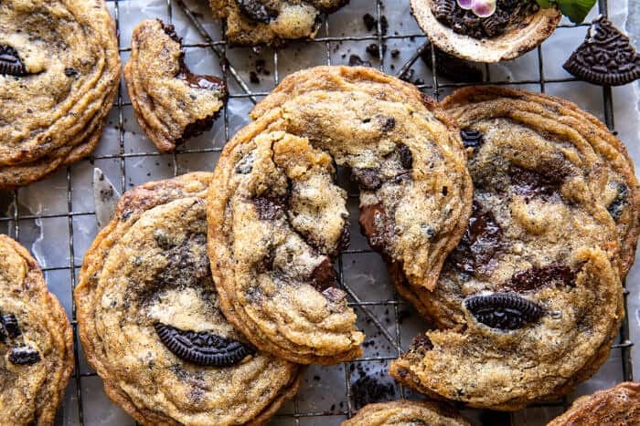 Cookies n' Cream Chocolate Chip Cookies | halfbakedharvest.com