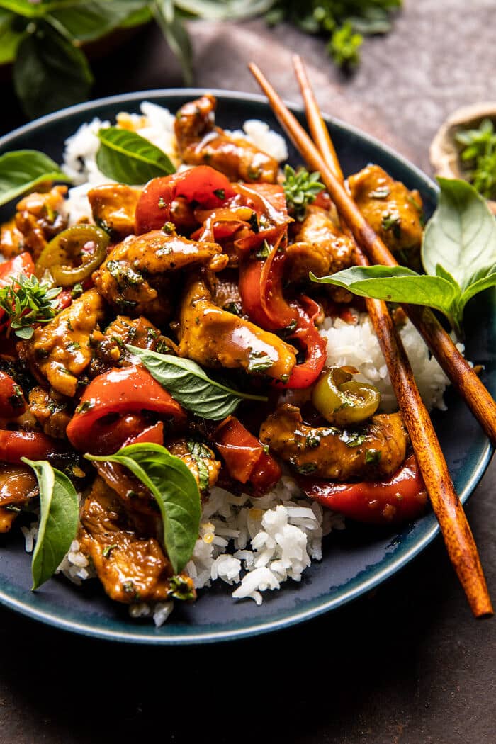 25 Minute Black Pepper Jalapeño Basil Chicken Stir Fry | halfbakedharvest.com