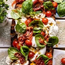 Caprese Garlic Bread with Crispy Prosciutto | halfbakedharvest.com