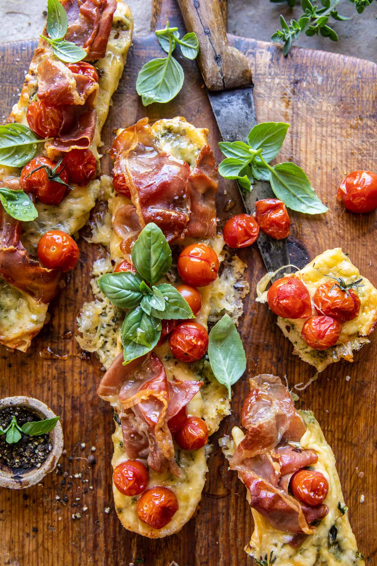 Baked Gruyère Tomato Bruschetta | halfkabedharvest.com