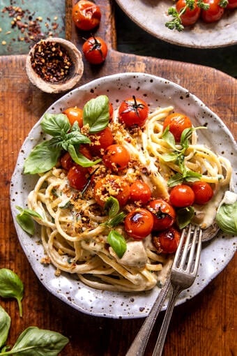 Charred Tomato Basil Chicken Florentine Pasta | halfbakedharvest.com