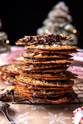 Easy Chocolate Oatmeal Lace Cookies | halfbakedharves.com