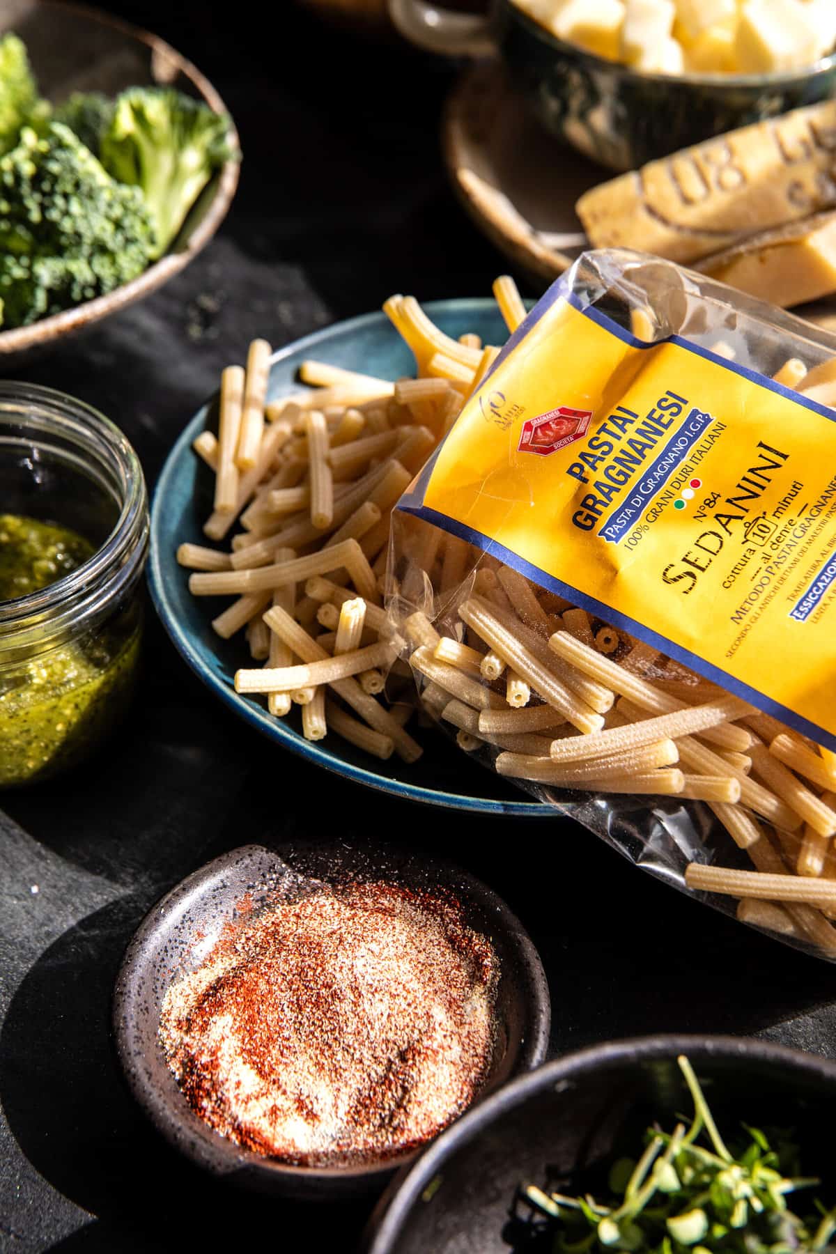 New! Super Easy One-Pot Broccoli Cheese Pesto Pasta. A creamy, cheesy pasta. Simple, but totally delicious!

https://gewicht-weg.today/broccoli-cheese-pesto-pasta/