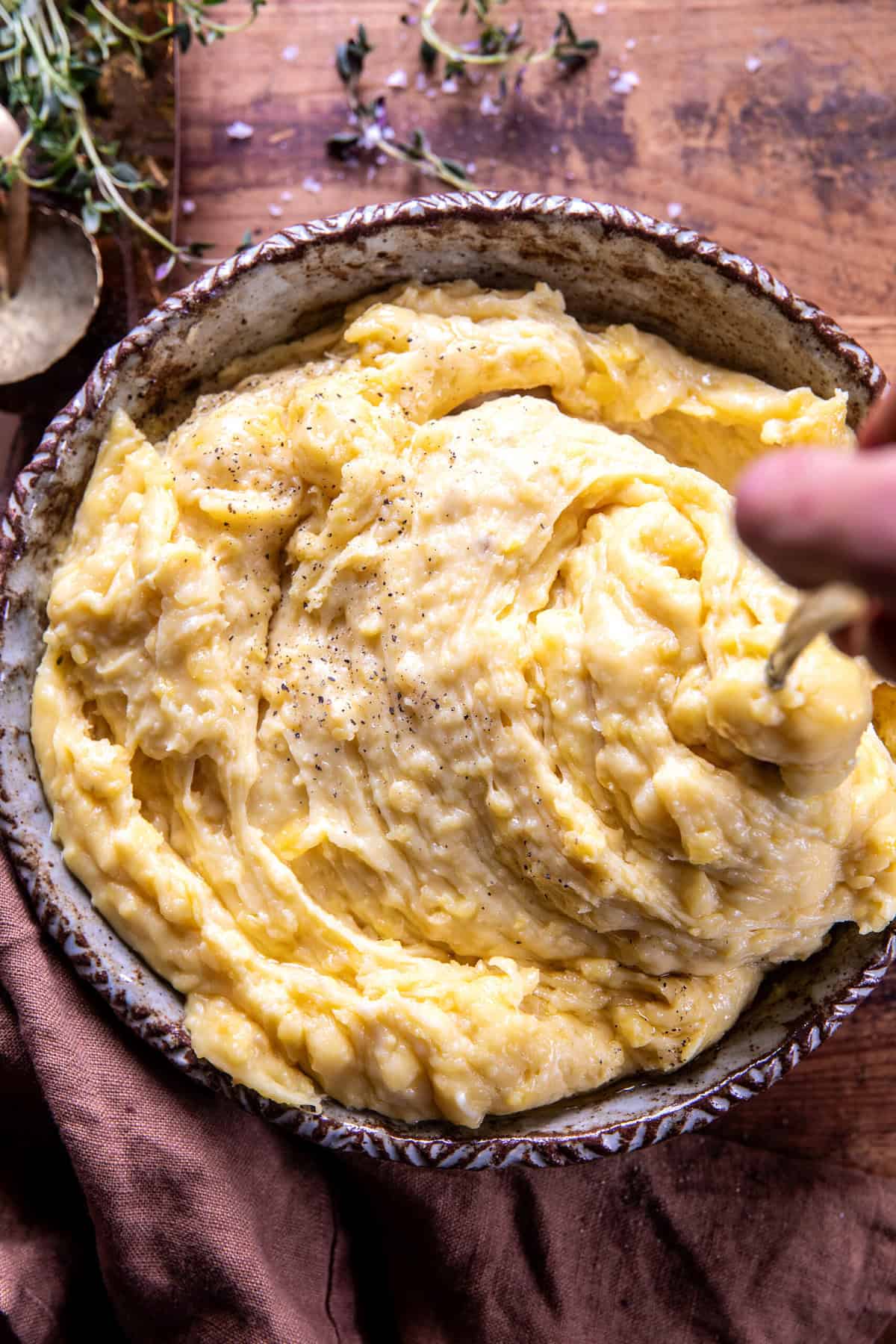 Crockpot Fondue Mashed Potatoes | halfbakedharvest.com