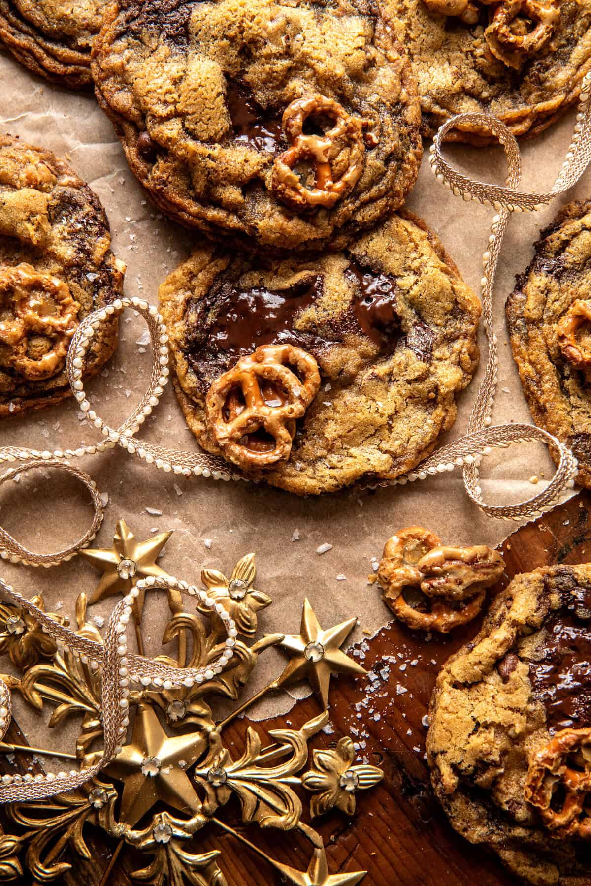 Salted Pretzel Praline Cookies | halfbakedharvest.com