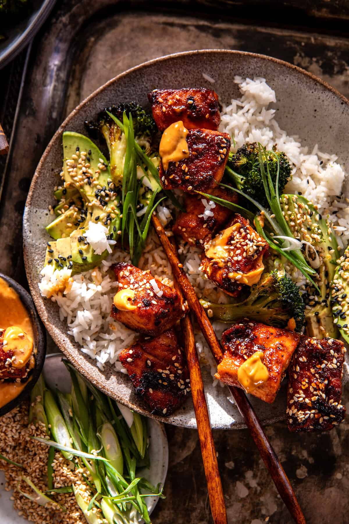 30 Minute Chili Honey Garlic Salmon Bowls | halfbakedharvets.com