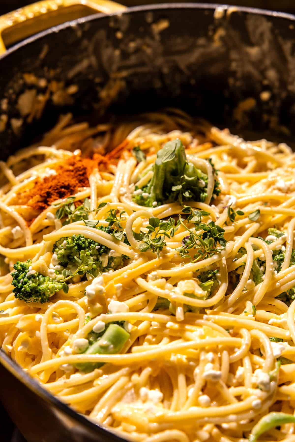 Broccoli Cheddar Spaghetti Casserole | halfbakedhavrest.com