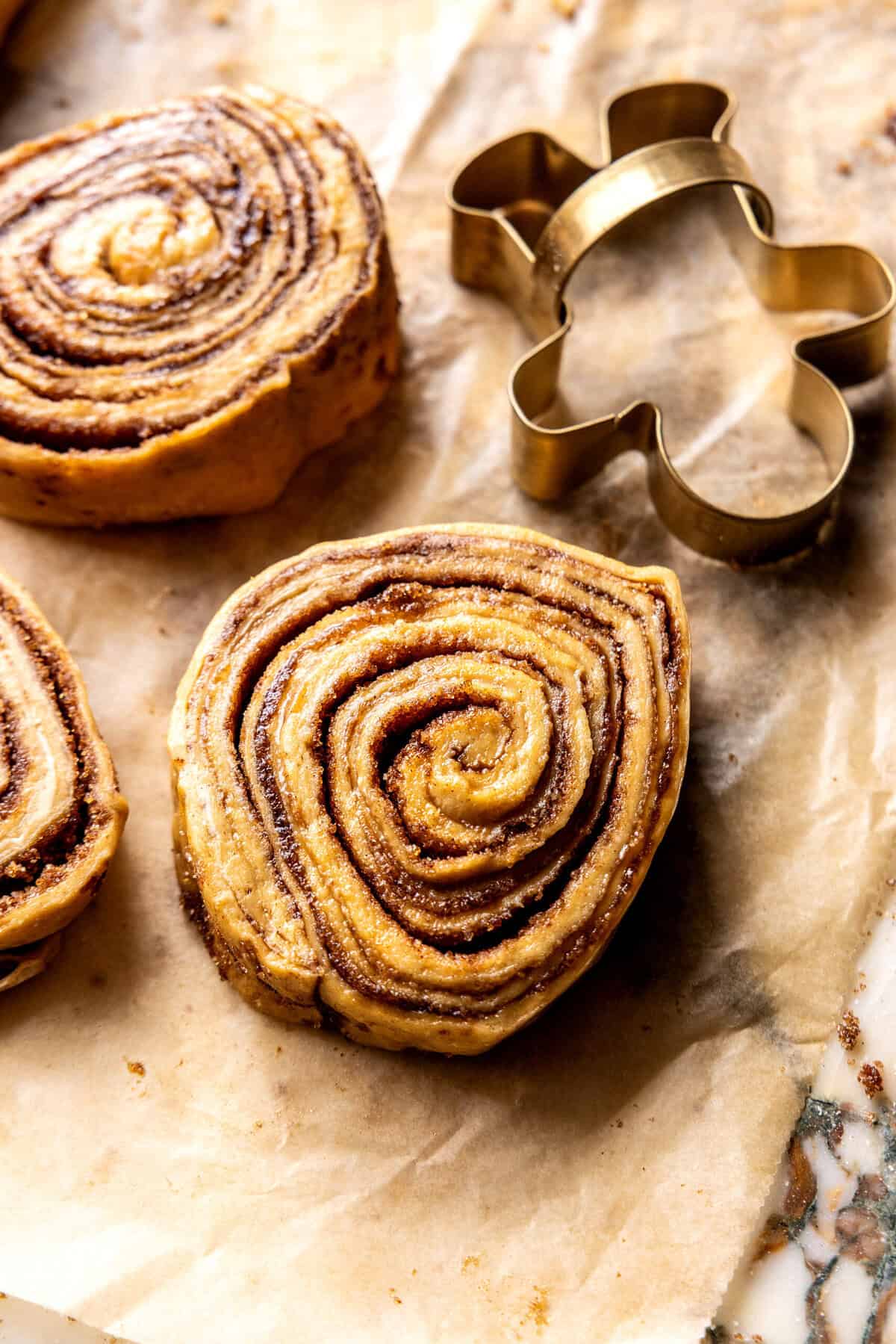 Frosted Gingerbread Cinnamon Rolls | halfbakedharvest.com